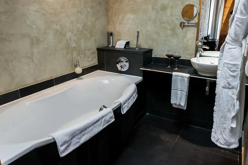 Отель The Originals Boutique, Le Coq Gadby, Ренн 4*,